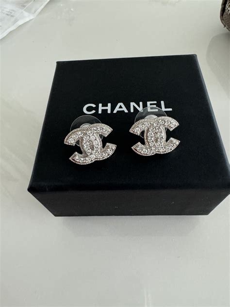 chanel ohrringe am ohr|Chanel ohrringe original neu.